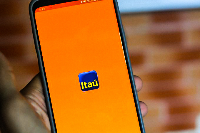 Itaú abre 60 vagas home office para pessoas com deficiência