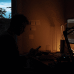 Nobreak para home office: como escolher o modelo certo